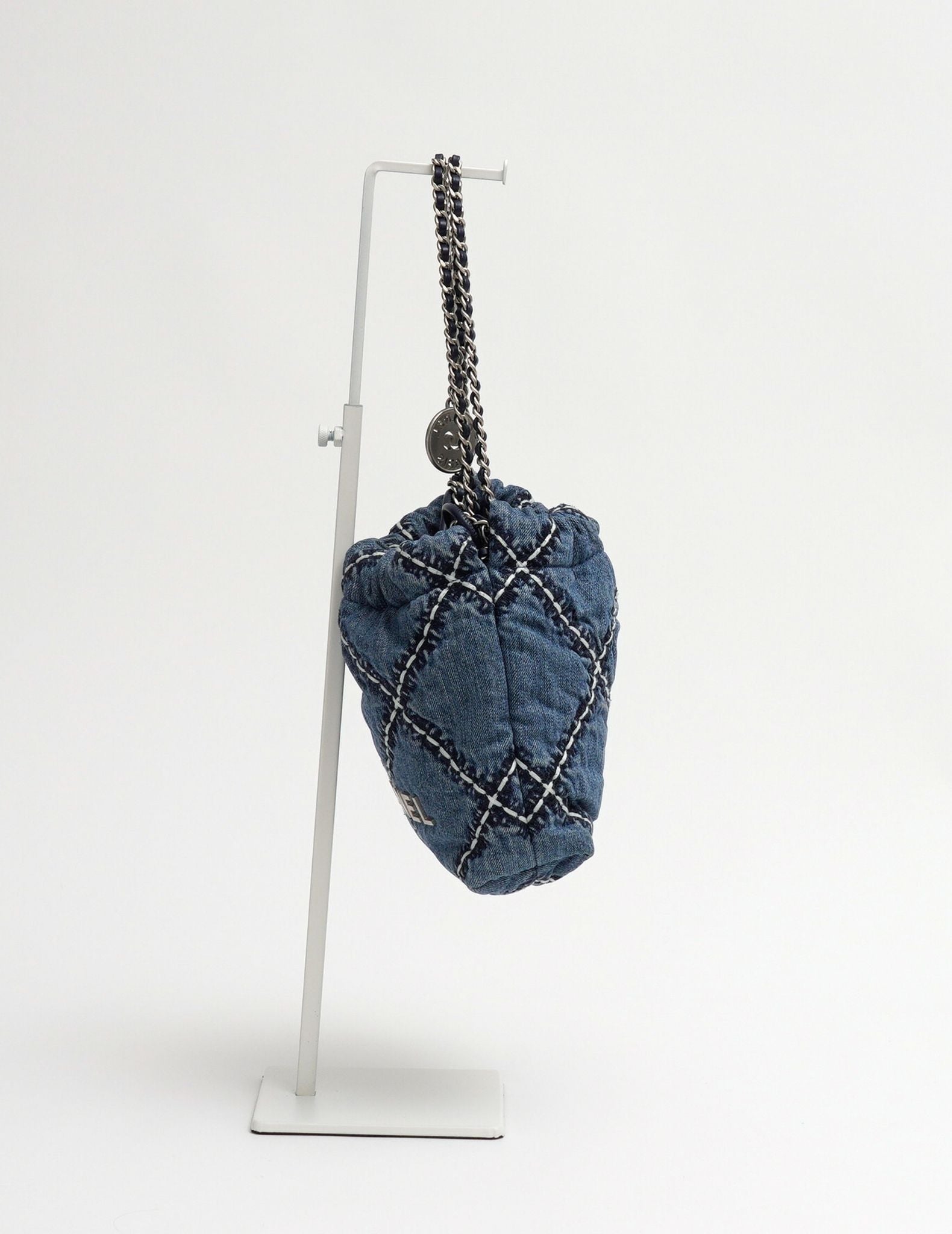Chanel 22 Hobo Bag Mini