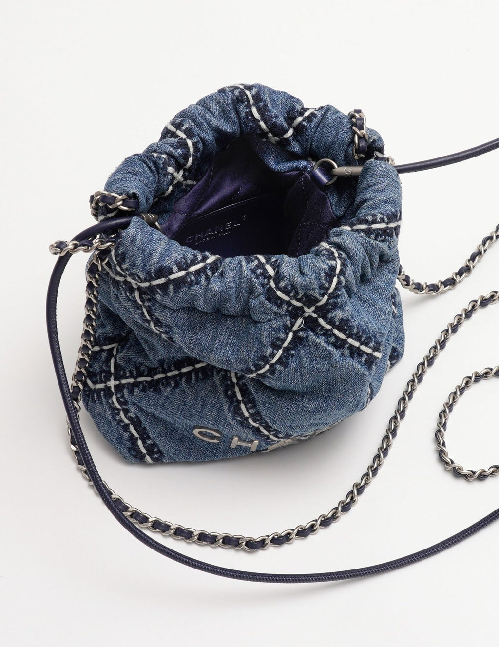 Chanel 22 Hobo Bag Mini