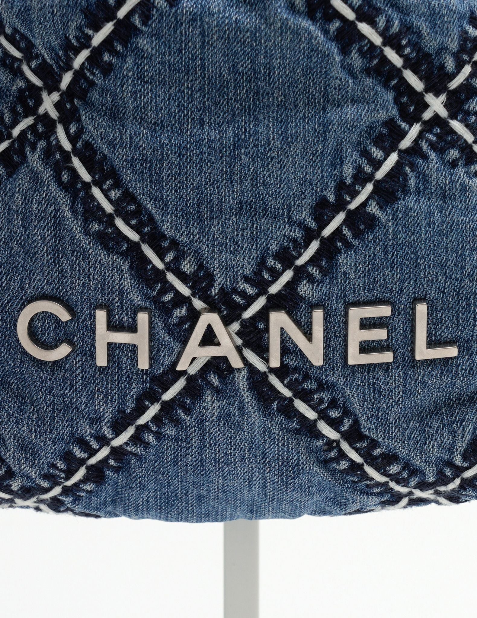 Chanel 22 Hobo Bag Mini