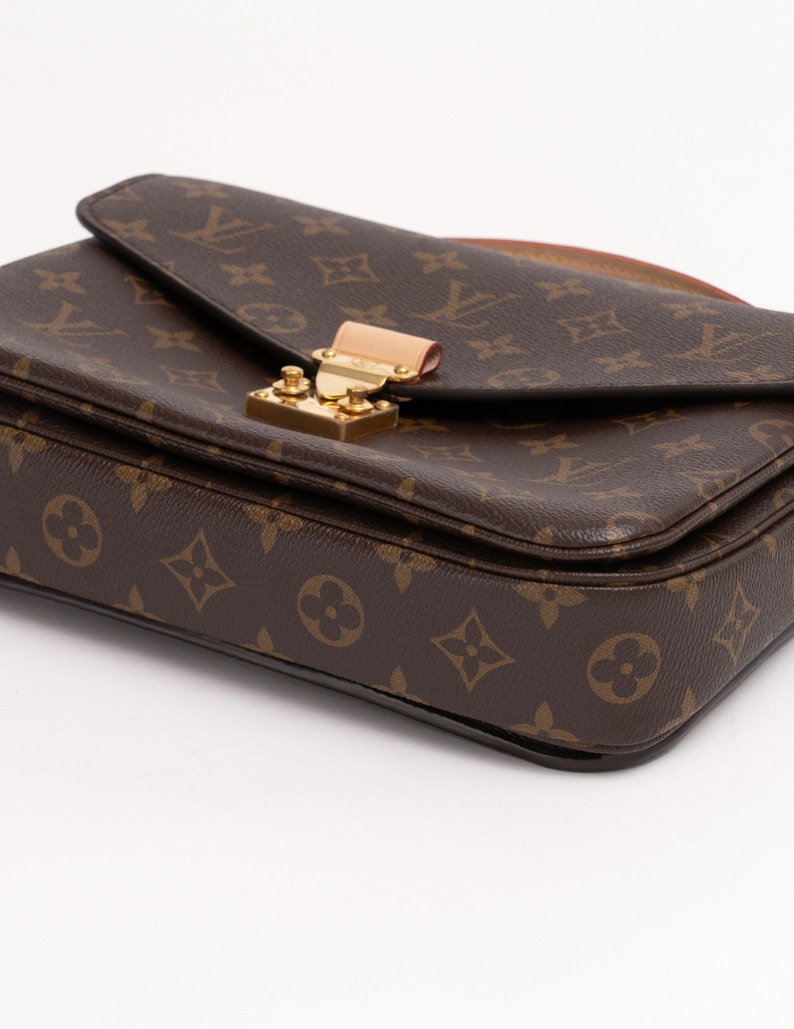 Louis Vuitton Pochette Metis Bag